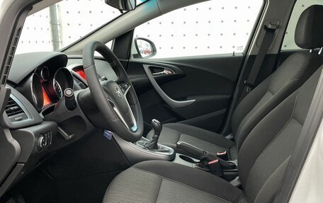 Opel Astra J, 2013 год, 990 000 рублей, 11 фотография