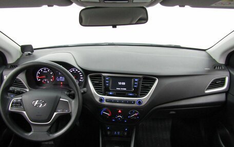 Hyundai Solaris II рестайлинг, 2017 год, 1 100 000 рублей, 17 фотография