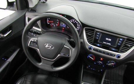 Hyundai Solaris II рестайлинг, 2017 год, 1 100 000 рублей, 18 фотография