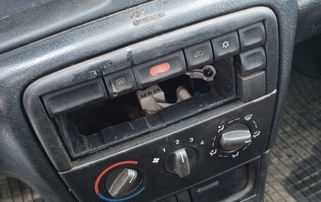 Opel Vectra B рестайлинг, 1998 год, 60 000 рублей, 13 фотография