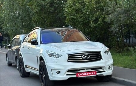 Infiniti QX70, 2014 год, 3 090 000 рублей, 1 фотография