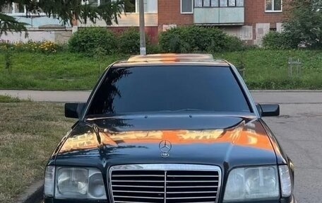 Mercedes-Benz E-Класс, 1994 год, 200 000 рублей, 6 фотография