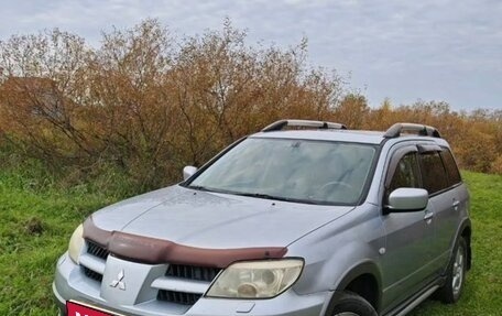 Mitsubishi Outlander III рестайлинг 3, 2006 год, 765 000 рублей, 1 фотография