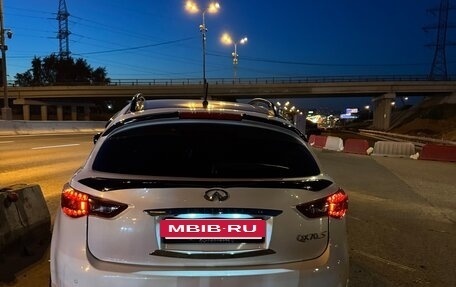 Infiniti QX70, 2014 год, 3 090 000 рублей, 35 фотография