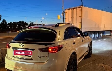 Infiniti QX70, 2014 год, 3 090 000 рублей, 34 фотография