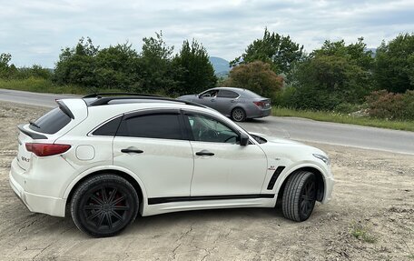 Infiniti QX70, 2014 год, 3 090 000 рублей, 40 фотография