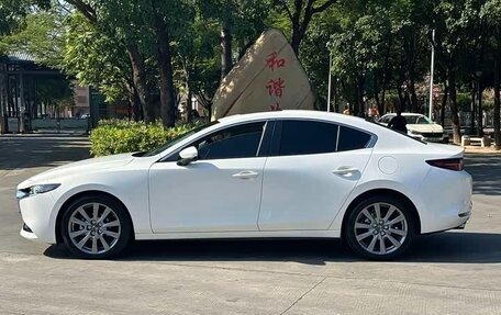 Mazda 3, 2023 год, 1 750 000 рублей, 3 фотография