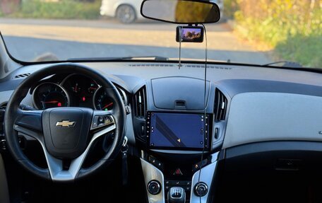 Chevrolet Cruze II, 2013 год, 800 000 рублей, 8 фотография