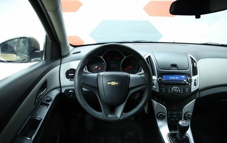 Chevrolet Cruze II, 2013 год, 590 000 рублей, 9 фотография