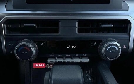 Toyota 4Runner, 2024 год, 9 120 000 рублей, 14 фотография