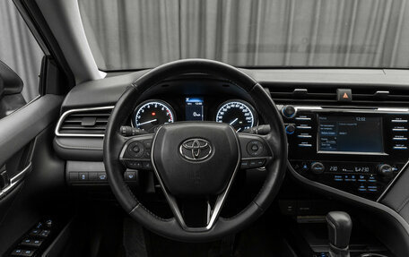 Toyota Camry, 2020 год, 2 810 000 рублей, 12 фотография