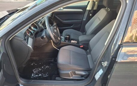 Volkswagen Passat B8 рестайлинг, 2019 год, 2 300 000 рублей, 5 фотография