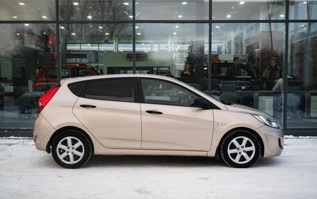 Hyundai Solaris II рестайлинг, 2013 год, 700 000 рублей, 8 фотография