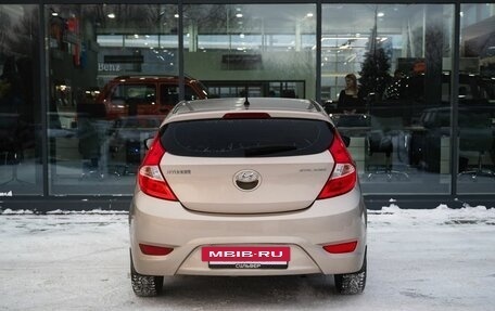 Hyundai Solaris II рестайлинг, 2013 год, 700 000 рублей, 4 фотография