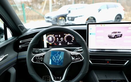 Volkswagen Tiguan, 2025 год, 4 900 000 рублей, 6 фотография