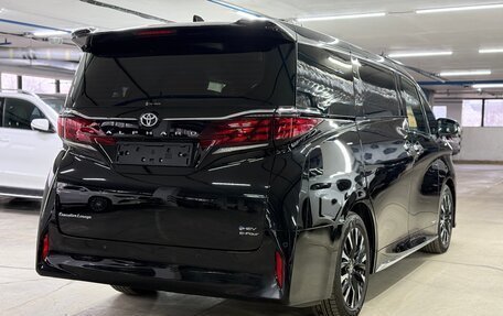 Toyota Alphard, 2024 год, 12 199 990 рублей, 3 фотография