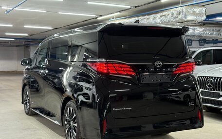 Toyota Alphard, 2024 год, 12 199 990 рублей, 6 фотография