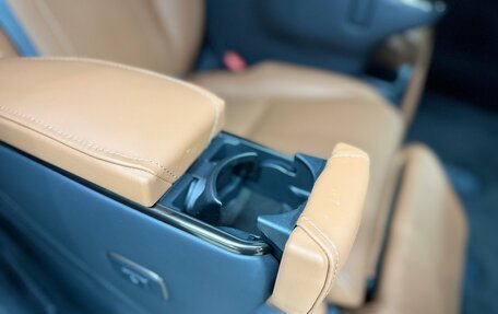 Toyota Alphard, 2024 год, 12 199 990 рублей, 21 фотография