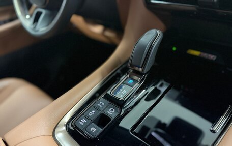 Toyota Alphard, 2024 год, 12 199 990 рублей, 29 фотография