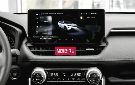 Toyota RAV4, 2025 год, 4 600 000 рублей, 11 фотография