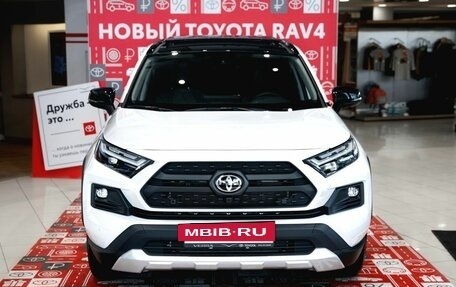 Toyota RAV4, 2025 год, 4 600 000 рублей, 2 фотография