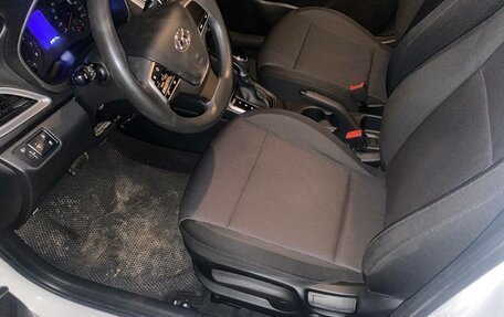 Hyundai Solaris II рестайлинг, 2022 год, 1 400 000 рублей, 9 фотография