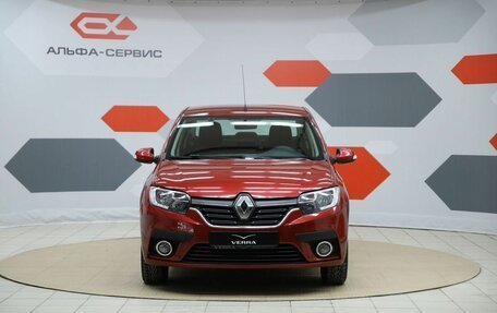 Renault Logan II, 2018 год, 840 000 рублей, 2 фотография