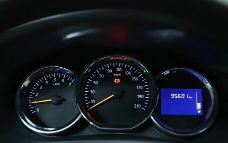 Renault Logan II, 2018 год, 840 000 рублей, 12 фотография