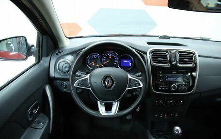 Renault Logan II, 2018 год, 840 000 рублей, 11 фотография