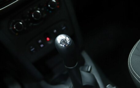 Renault Logan II, 2018 год, 840 000 рублей, 14 фотография