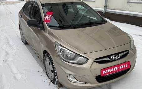 Hyundai Solaris II рестайлинг, 2012 год, 670 000 рублей, 3 фотография