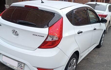 Hyundai Solaris II рестайлинг, 2013 год, 900 000 рублей, 3 фотография