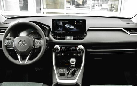 Toyota RAV4, 2025 год, 4 550 000 рублей, 21 фотография