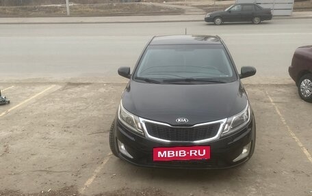KIA Rio III рестайлинг, 2014 год, 840 000 рублей, 2 фотография