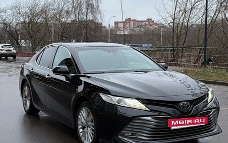 Toyota Camry, 2019 год, 2 500 000 рублей, 4 фотография