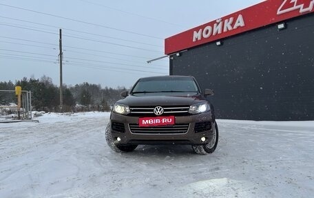 Volkswagen Touareg III, 2011 год, 1 999 999 рублей, 3 фотография