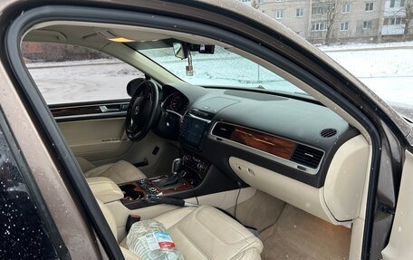 Volkswagen Touareg III, 2011 год, 1 999 999 рублей, 10 фотография