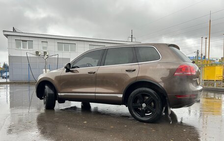 Volkswagen Touareg III, 2011 год, 1 999 999 рублей, 17 фотография
