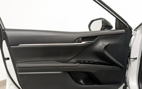 Toyota Camry, 2020 год, 3 225 000 рублей, 19 фотография