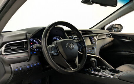 Toyota Camry, 2020 год, 3 225 000 рублей, 16 фотография