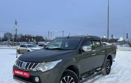 Mitsubishi L200 IV рестайлинг, 2015 год, 1 550 000 рублей, 7 фотография
