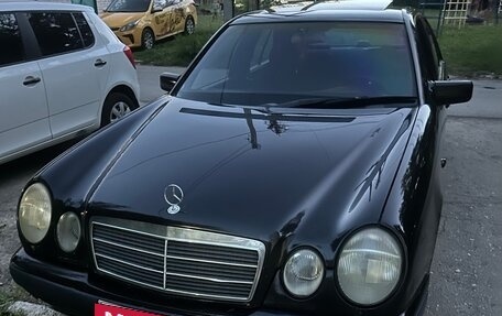 Mercedes-Benz E-Класс, 1998 год, 395 000 рублей, 4 фотография