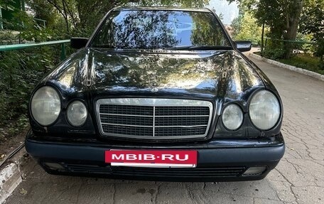 Mercedes-Benz E-Класс, 1998 год, 395 000 рублей, 2 фотография