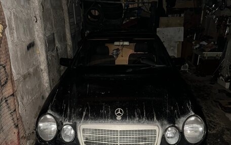 Mercedes-Benz E-Класс, 1998 год, 395 000 рублей, 24 фотография