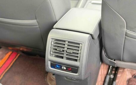 Volkswagen Golf VIII, 2022 год, 1 540 000 рублей, 14 фотография