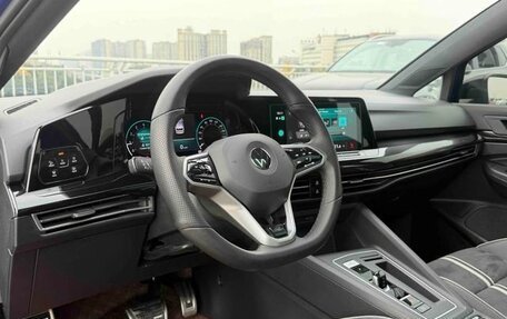Volkswagen Golf VIII, 2022 год, 1 540 000 рублей, 8 фотография