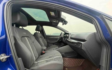 Volkswagen Golf VIII, 2022 год, 1 540 000 рублей, 12 фотография