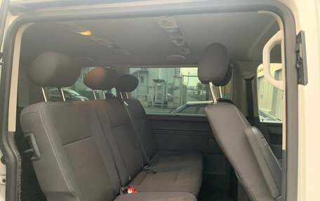 Volkswagen Caravelle T6 рестайлинг, 2019 год, 4 550 000 рублей, 8 фотография