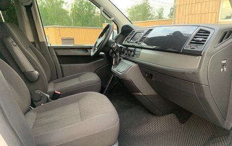 Volkswagen Caravelle T6 рестайлинг, 2019 год, 4 550 000 рублей, 12 фотография