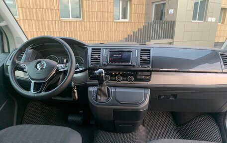 Volkswagen Caravelle T6 рестайлинг, 2019 год, 4 550 000 рублей, 14 фотография